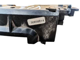 Ручка стеклоочистителей 30658614   Volvo V70