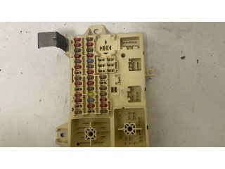 Блок предохранителей 6R8T14A067AA Jaguar S-Type