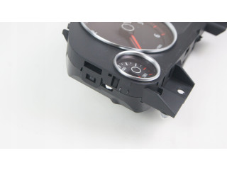 Přístrojová deska Volkswagen Touareg II 2013 7P6920980A, 7P6920980A