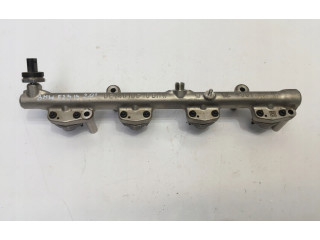 Vstřikovací lišta 8694198   BMW 2 F22 F23  pro benzínový motor 2.0  