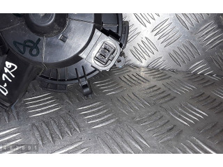 Вентилятор печки       Dacia Duster