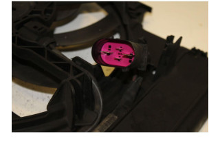 Вентилятор радиатора     8K0121003M    Audi Q5 SQ5 