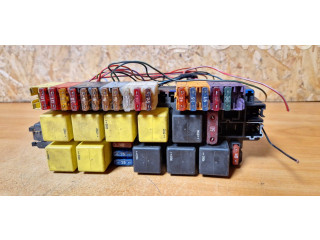 Pojistková skříňka A0285459832 Mercede-Benz S W220 2005