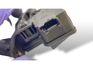 Zámek zadních dveří 8196401 BMW 3 E90 E91 2007