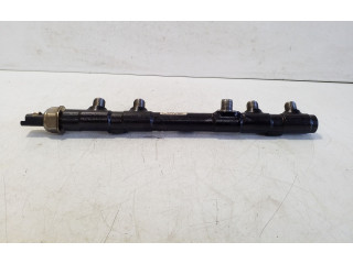 Vstřikovací lišta 175217543R, 28325380 Nissan Navara D23