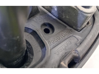 Зеркало электрическое Volvo XC40 - года