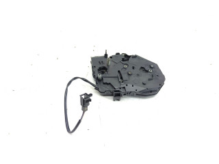 Zámek zadních dveří 2k0827426c, 2k0827426 Volkswagen Caddy 2010