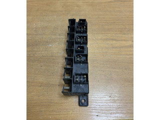 Pojistková skříňka 4A0941822, F3859 Audi A6 S6 C4 4A 1997