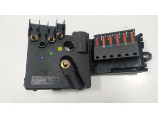   Pojistková skříňka 2119820402, 013948371   Mercedes-Benz CLS C219 2008