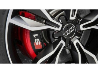 Заводская крышка (крышки) от центрального отверстия колеса