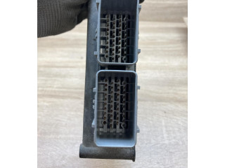 Блок управления двигателем Блок управления 04745860, P05033663AB   Chrysler PT Cruiser