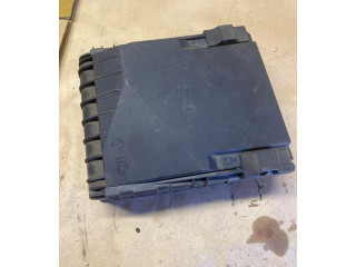 Блок предохранителей  017180061   Volkswagen Caddy    