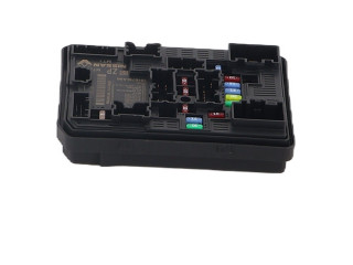 Pojistková skříňka 284B76LA0B Nissan Juke II F16 2022