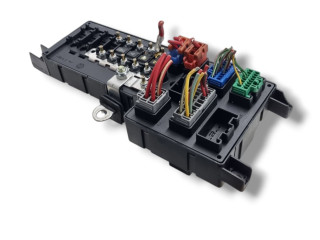 Блок предохранителей 518828108, 30728008   Volvo V70    