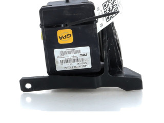 Блок АБС 52003820 Fiat 500L 2013 - года