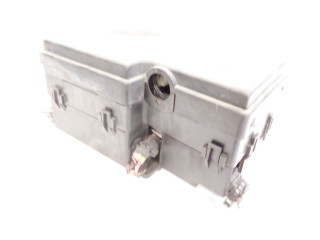 Pojistková skříňka Řídící jednotka BSM av6t13a067 Ford C-MAX II 2013