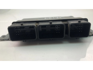 Блок управления двигателя 237102611S Dacia Duster