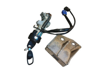 Комплект блоков управления 88213FC000, 22611A0310   Subaru Forester SF