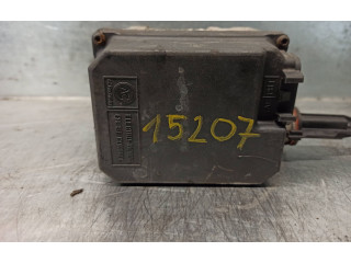 Řídící jednotka 4433108 Saab 9000 CS 1993