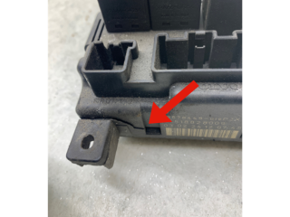 Блок предохранителей 8678449, 518828009 Volvo V70