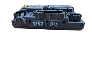 Блок предохранителей 8676391, 12217799   Volvo XC90    