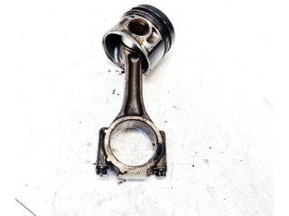 Píst Volkswagen PASSAT B5.5