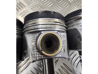 Поршень с шатуном 02604LA2 Volkswagen Golf VII