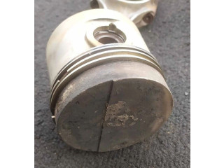 Поршень с шатуном M115 62108 Mercedes-Benz W123