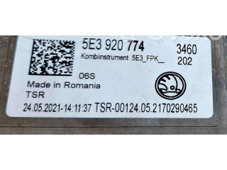 Панель приборов 5E3920774 Skoda Octavia Mk4