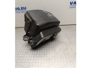 Блок предохранителей 243809584R, M0U7103 Dacia Sandero