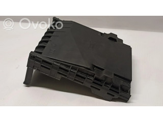 Pojistková skříňka Крышка ящика предохранителей 1K0937132F, 1K0937132G   Volkswagen Golf VI 2010