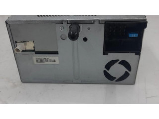 Радио/ проигрыватель CD/DVD / навигация