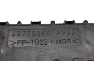   Pojistková skříňka 46776086   Lancia Lybra 2001