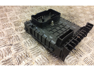 Блок предохранителей 1K0937118   Skoda Yeti (5L)    