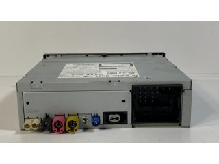 Радио/ проигрыватель CD/DVD / навигация