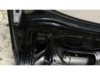 Задняя крышка (багажника)