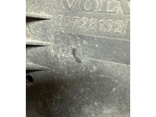 Блок предохранителей  30728132   Volvo XC90    