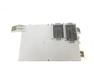 Блок предохранителей 520158930 Opel Corsa E