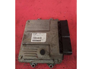 Блок управления двигателя 55194018   Opel Combo C