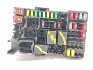 Pojistková skříňka Řídící jednotka BSM 2B0Z4010F Opel Adam 2016