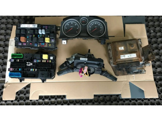 Řídící jednotka 8981131722, 2758008174   Opel Zafira B 2009