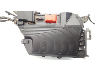 Блок предохранителей A2465400182, A2465410905 Mercedes-Benz A W176