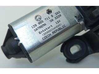 Моторчик заднего дворника 1Z9955711B, 32244100    Skoda Octavia Mk2 (1Z)