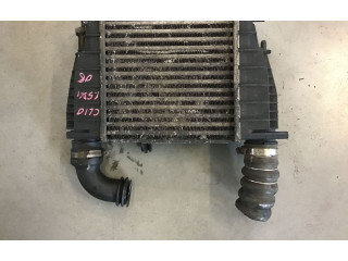 Интеркулер  8200471885, 880590XC   Renault Clio III 