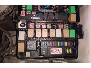 Pojistková skříňka Řídící jednotka BSM Hyundai Santa Fe 2016