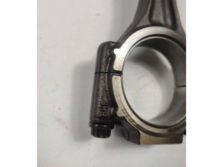  Поршень с шатуном  038J  Volkswagen PASSAT B6  