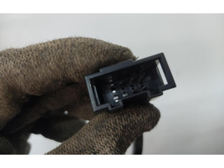 Зеркало электрическое        Skoda Fabia Mk2 (5J)  2007 - 2014 года   