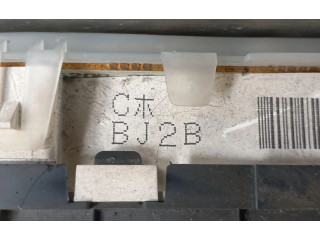 Панель приборов BJ2B   Mazda 323 F       