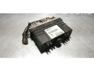 Řídící jednotka 032906030AG   Skoda Felicia I 2000