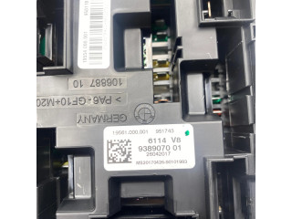   Pojistková skříňka 9389070, 19561000001   BMW 4 F36 Gran coupe 2018